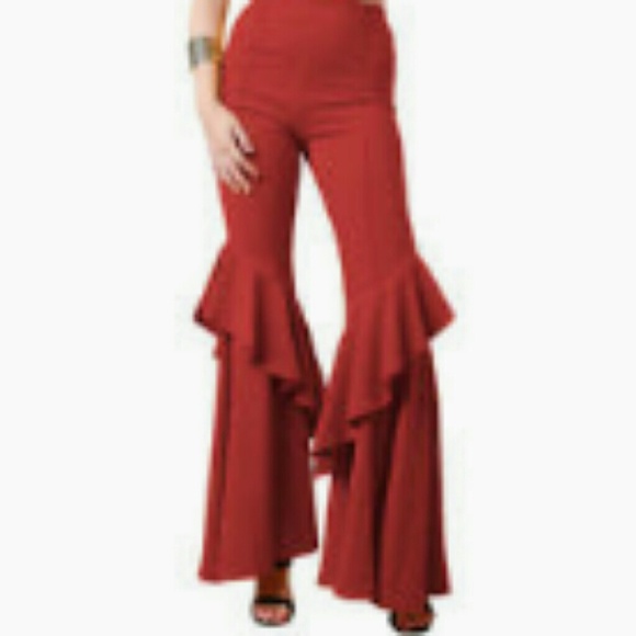 Plus size ruffle pants - Picture 2 of 3